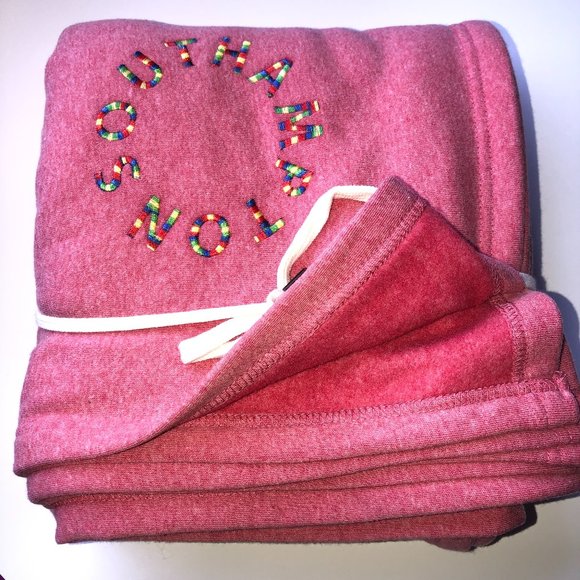 SOUTHAMPTON COMFORTABLE EMBROIDERED BLANKET - Picture 1 of 6